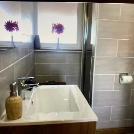 Le Petit Coin With Pool, Near Aubeterre Sur Dronne Casa vacanze *