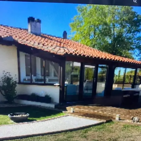 Le Petit Coin With Pool, Near Aubeterre Sur Dronne Casa vacanze *