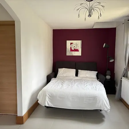 Le Petit Coin With Pool, Near Aubeterre Sur Dronne בית נופש *